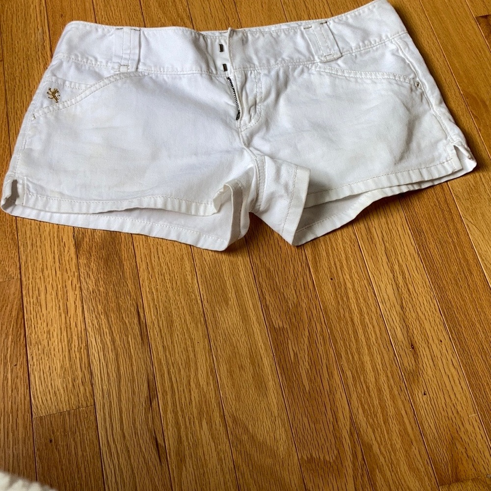 Summer white low rise  shorts